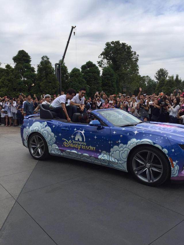 西汉姆训练开放日，关键时刻主帅复盘引欢呼，法国杯在即，临场指挥获称赞的简单介绍-九游体育